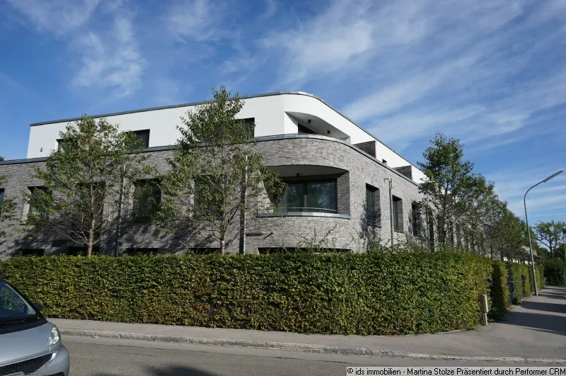 Moderne 2-Zi.-Garten-Whg. mit EBK, TG und gr. Keller in ruhiger, grüner Wohnlage in Großhadern