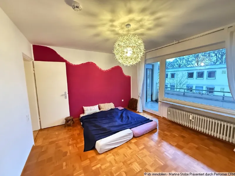 Bestes Nymphenburg: gro&szlig;z&uuml;gige, helle 3-Zi.-Wohnung mit gro&szlig;er S&uuml;d-Loggia im 2.OG (oberste Etage)