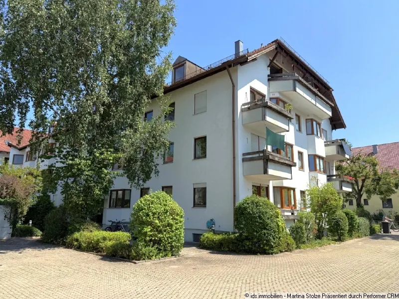 Freising – N&auml;he Zentrum: ruhige 2-Zi.-Whg. mit Balkon, EBK + Pkw Stellplatz – z. Zt. vermietet