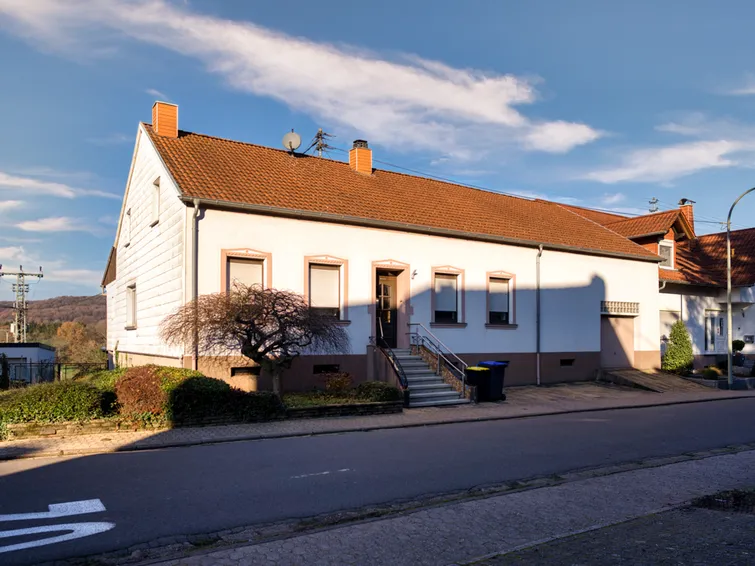 gepflegtes Wohnhaus / Bauernhaus in Lebach-Gresaubach