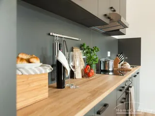 17932S35 HomeCompany Dresden Möbliert/Furnished Studio Apartment in Dresden-City Altstadt max. 3 Personen