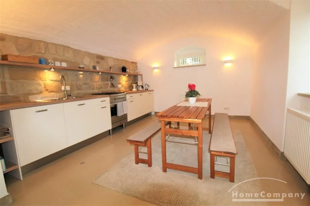 22309 HomeCompany Dresden Möbliert/Furnished 2-Zimmer Souterrain Apartment mit Terrasse in Dresden-Äußere Neustadt max. 2 Personen