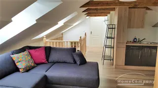 21634 HomeCompany Dresden Möbliert/Furnished Große 3-Zimmer Dachwohnung in Dresden-Dobritz max. 5 Personen