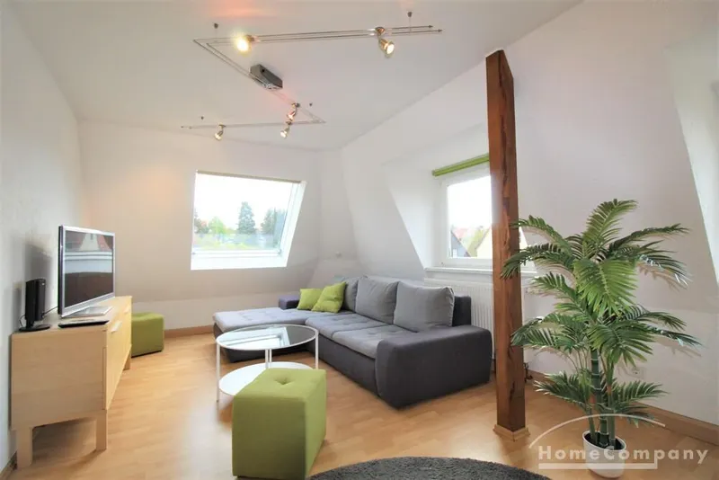 20877 HomeCompany Dresden Möbliert/Furnished 2-Zimmer Dachgeschosswohnung in Dresden-Dölzschen max. 2 Personen