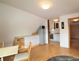 20877 HomeCompany Dresden Möbliert/Furnished 2-Zimmer Dachgeschosswohnung in Dresden-Dölzschen max. 2 Personen