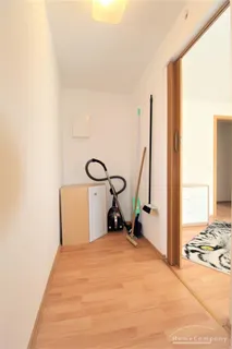 20877 HomeCompany Dresden Möbliert/Furnished 2-Zimmer Dachgeschosswohnung in Dresden-Dölzschen max. 2 Personen