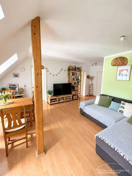 22936 HomeCompany Dresden Möbliert/Furnished 3-Zimmer Dachgeschoß Wohnung in Dresden-Kleinzschachwitz