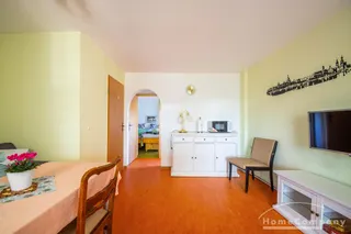 18620 HomeCompany Dresden Möbliert/Furnished 2-Zimmer Apartment mit Terrasse und Wintergarten in Dresden-Neustadt max. 2 Personen
