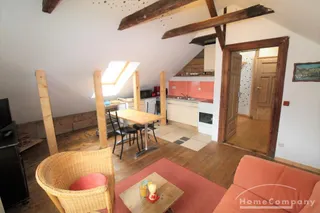 19184DG HomeCompany Dresden Möbliert/Furnished 2-Zimmer Dachgeschoß Apartment in Radebeul max. 2 Personen