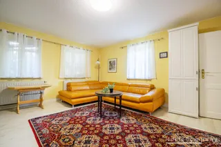 14050 HomeCompany Dresden Möbliert/Furnished Hübsches 3-Zimmer Apartment am Weißen Hirsch mit Gartennutzung max. 3 Personen