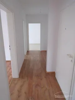 Individuelle Dachwohnung mit offener Küche!