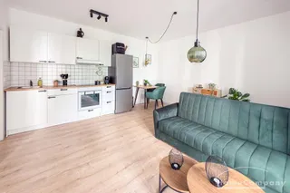 26710 HomeCompany Dresden Möbliert/Furnished 2-Zimmer Apartment / Terrassenwohnung in Dresden-Neustadt max. 2 Personen