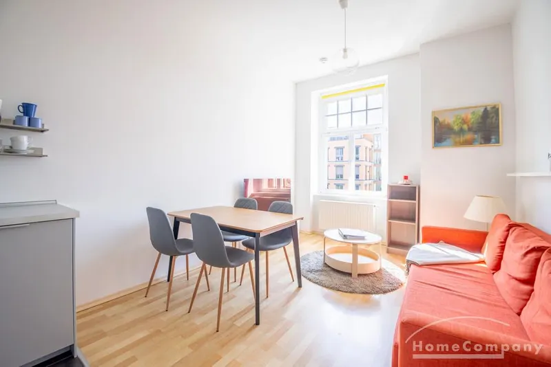2762203 HomeCompany Dresden Möbliert/Furnished 2-Zimmer Apartment in Dresden-Neustadt max.2 Personen