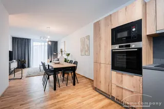 27789 HomeCompany Dresden Möbliert/Furnished 2-Zimmer Apartment mit Balkon in Dresden-Leipziger Vorstadt max. 2 Personen