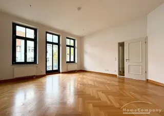 28024 HomeCompany Dresden Möbliert/Furnished 2-Zimmer Apartment  im Herzen der Radeberger Vorstadt mit 2 Balkonen max. 2 Personen