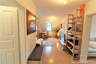 28247 HomeCompany Dresden Möbliert/Furnished 3-Zimmer Dachgeschoß Wohnung in Dresden-Kleinzschachwitz für max. 2 Personen
