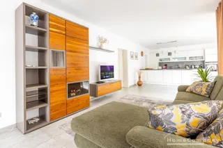 28349 HomeCompany Dresden Möbliert/Furnished Exklusives 4-Zimmer Apartment in Dresden-Altstadt Nähe Frauenkirche max. 4 Personen!