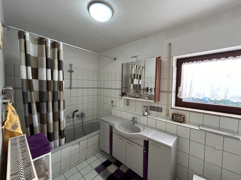 Badezimmer EG