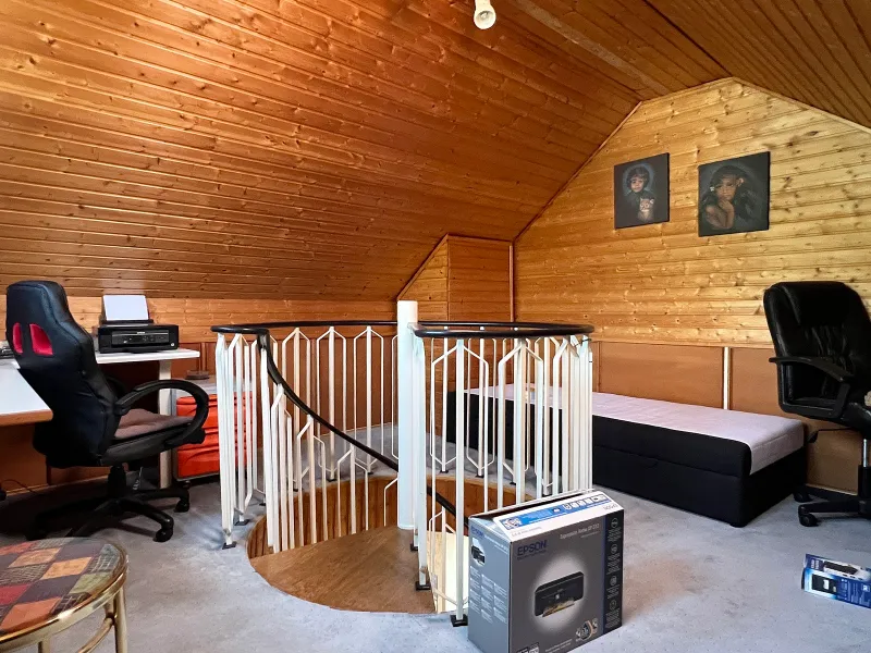 Büro / Hobbyzimmer