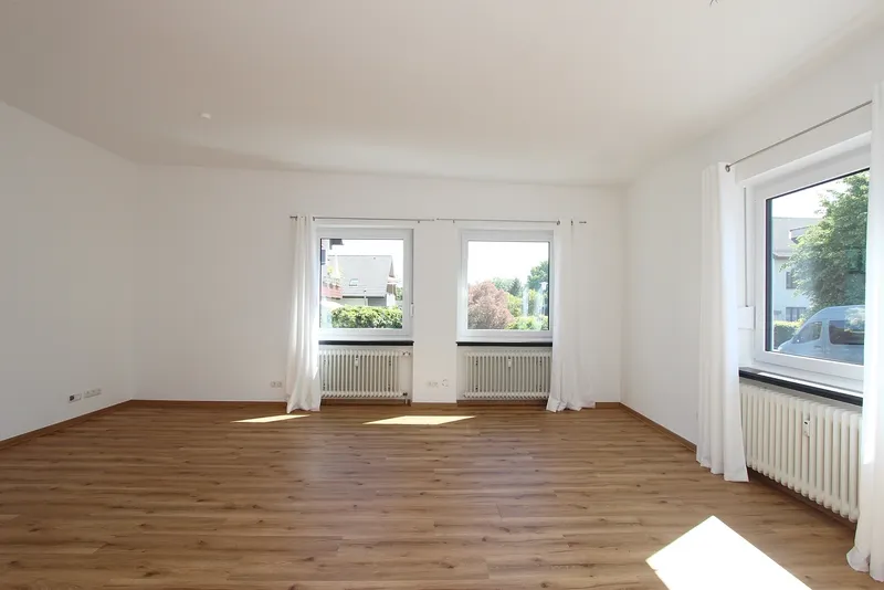 Sanierte 2-Zimmer-Wohnung mit Einbauküche und PKW-Stellplatz in Kassel-Niederzwehren - Photo 4