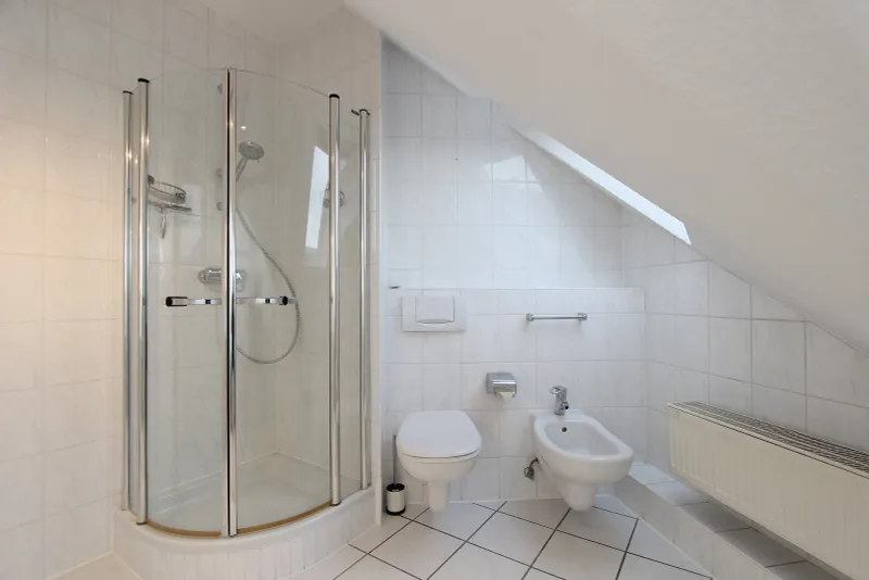 Badezimmer (obere Ebene)
