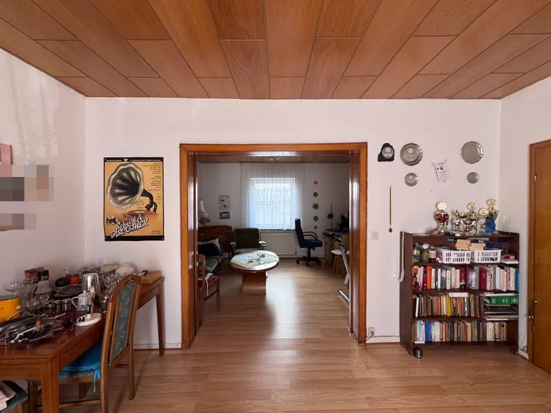 Sicht vom Wohnzimmer ins Eßzimer