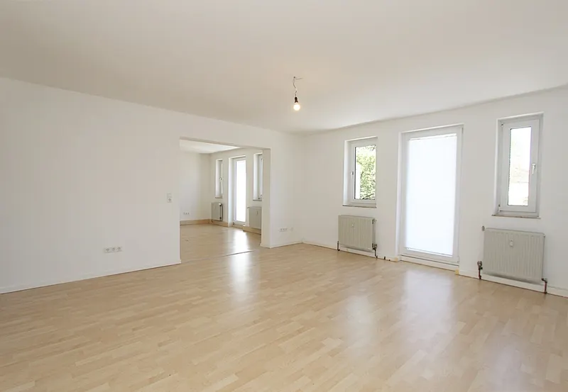Großzügige und helle 3,5 Zimmer Wohnung in Kassel-Süd - Photo 2