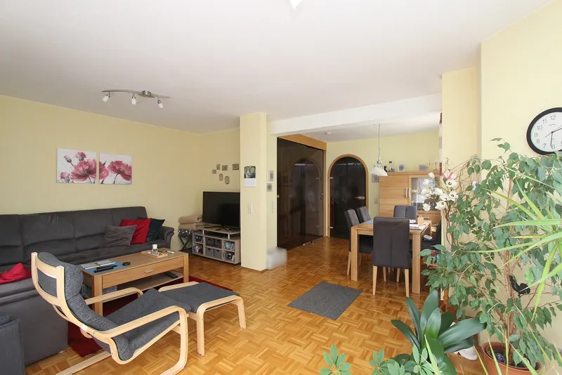 Wohnzimmer (EG)
