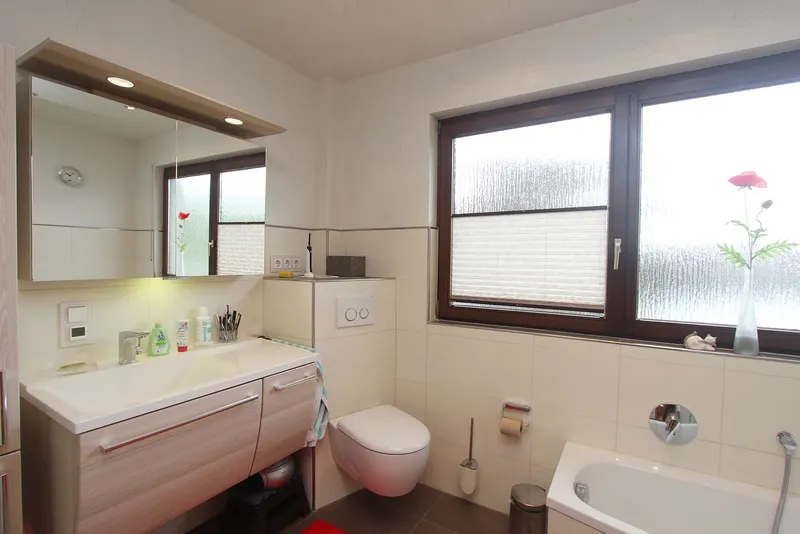 Badezimmer (OG)