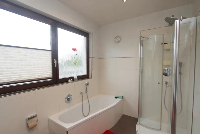 Badezimmer (OG)