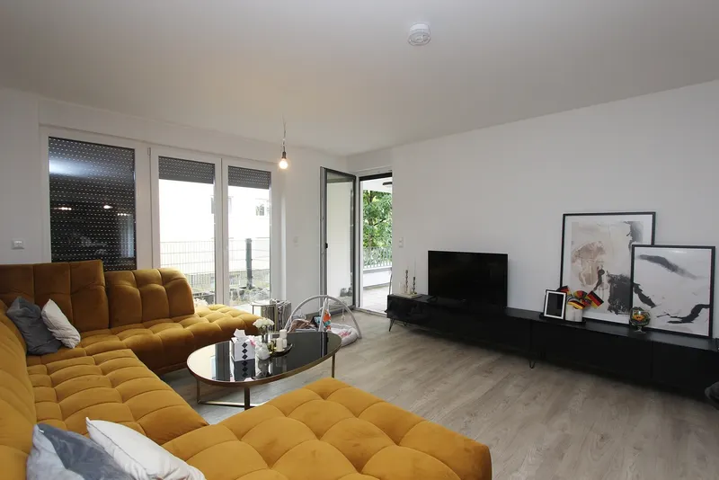 Moderne 4-Zimmer-Wohnung mit großer Terrasse in Kassel-Süd - EBK + PKW-Stellplatz möglich - Foto 2
