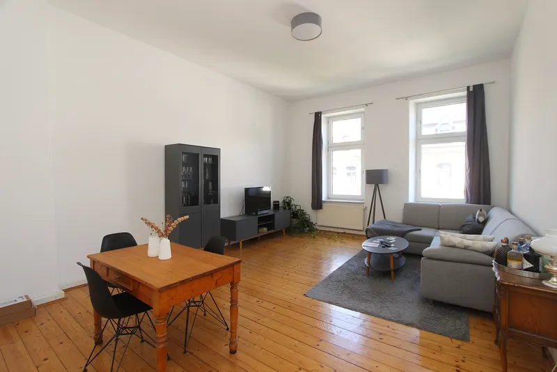 Gemütliche 2 ZKB Altbauwohnung in der Friedrich-Ebert-Straße 89 - Nähe Querallee - Photo 1