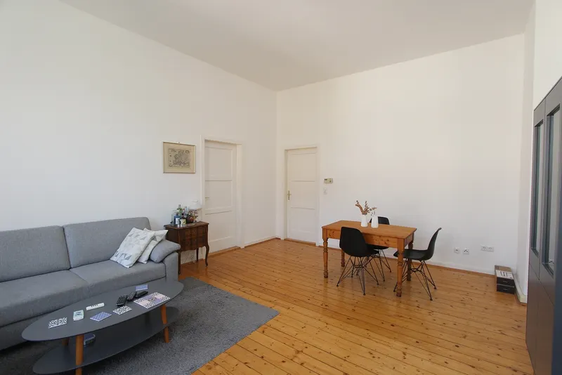 Gemütliche 2 ZKB Altbauwohnung in der Friedrich-Ebert-Straße 89 - Nähe Querallee - Photo 3