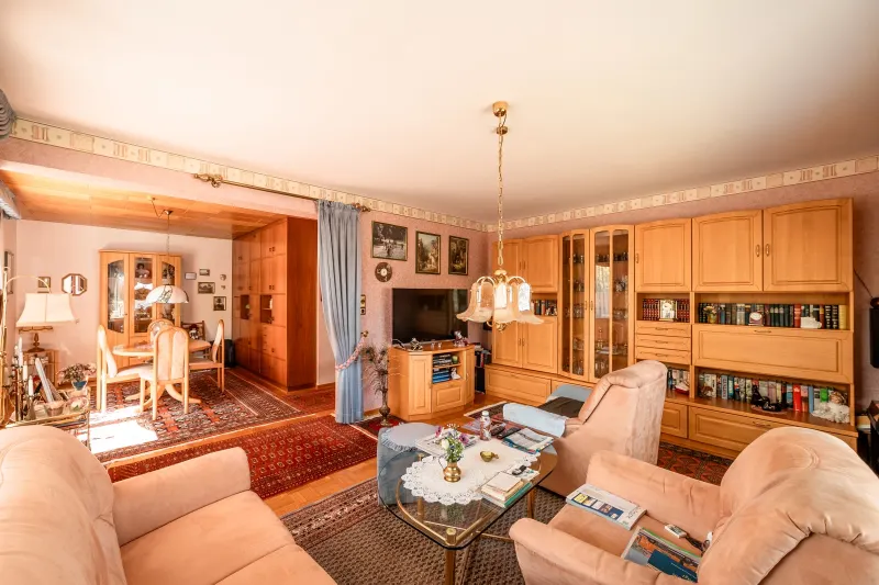 Wohnzimmer (EG)