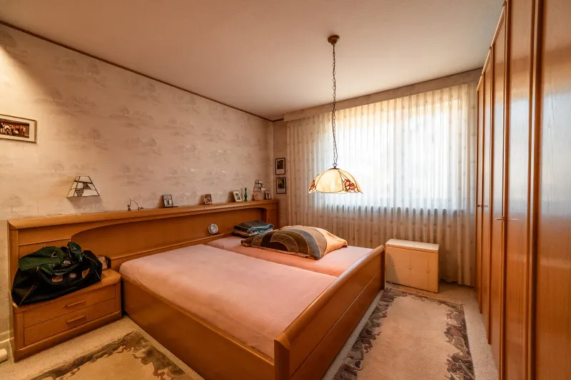 Schlafzimmer (EG)