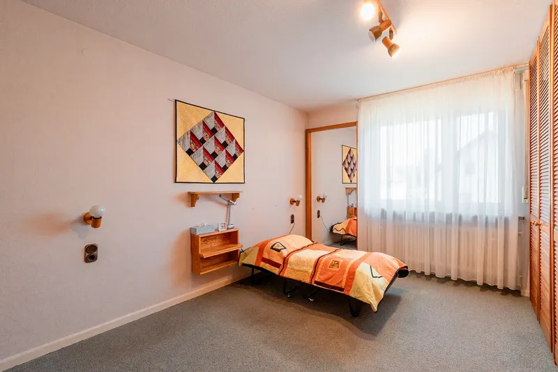 Schlafzimmer (1. OG)