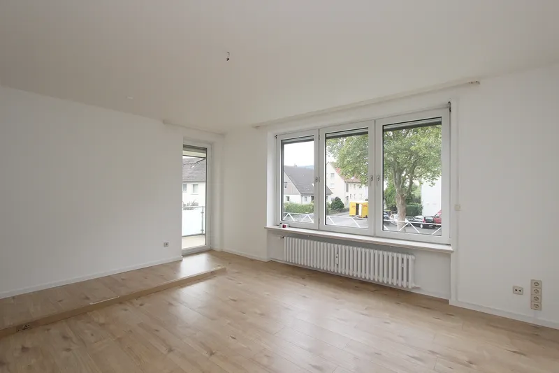 Modernisierte 3-ZKB-Wohnung mit Balkon, EBK und Garage in Kassel-Kirchditmold - Photo 1