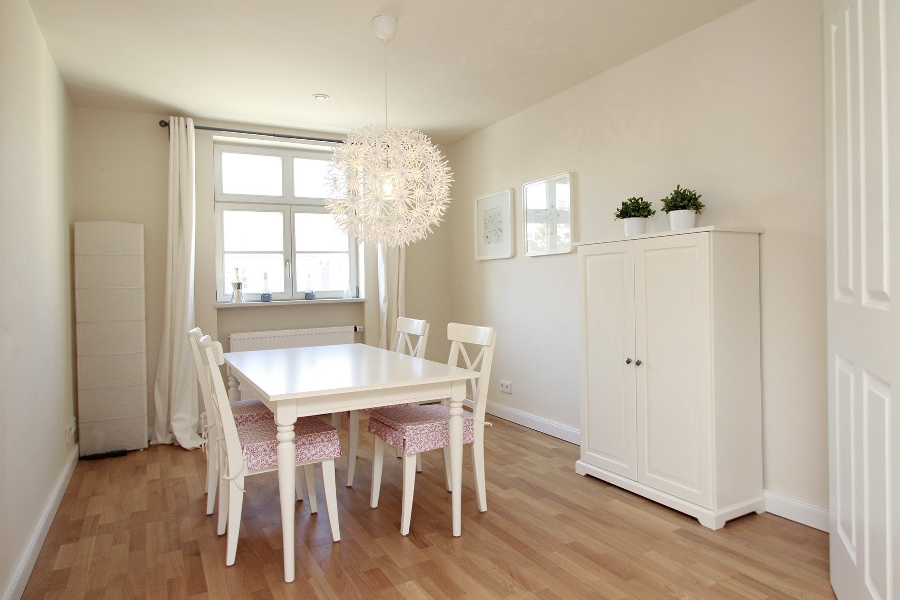 Genütliches Esszimmer 