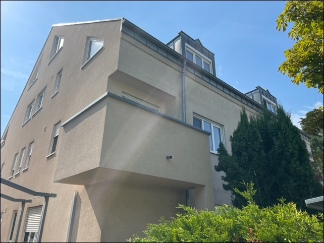 1. OG mit Balkon