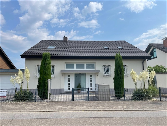 Straßenansicht