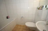 Wannenbad im Kellergeschoss