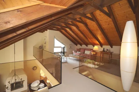 Empore Teilansicht 3