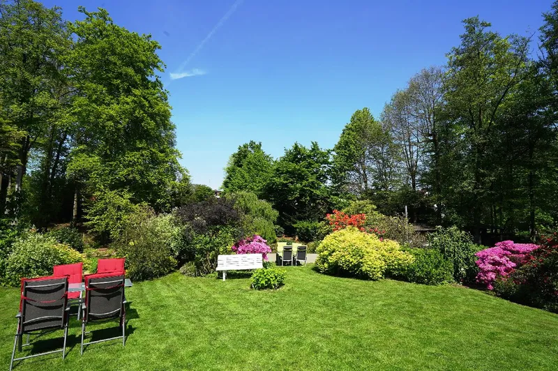 Blick von der überdachten Terrasse