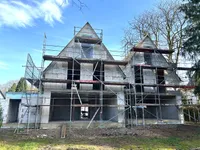 Rückansicht von links