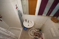 Gäste-WC mit Dusche