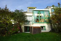 Rückansicht mit Wintergarten