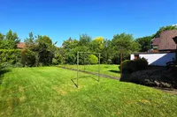 Rückseitiger Gartenüberblick