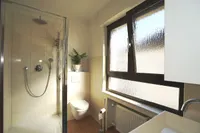 Bad Teilansicht 2 OG-Wohnung