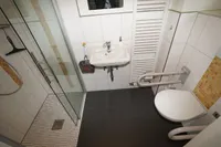 Gäste WC mit Dusche