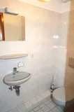 separates Gäste-WC
